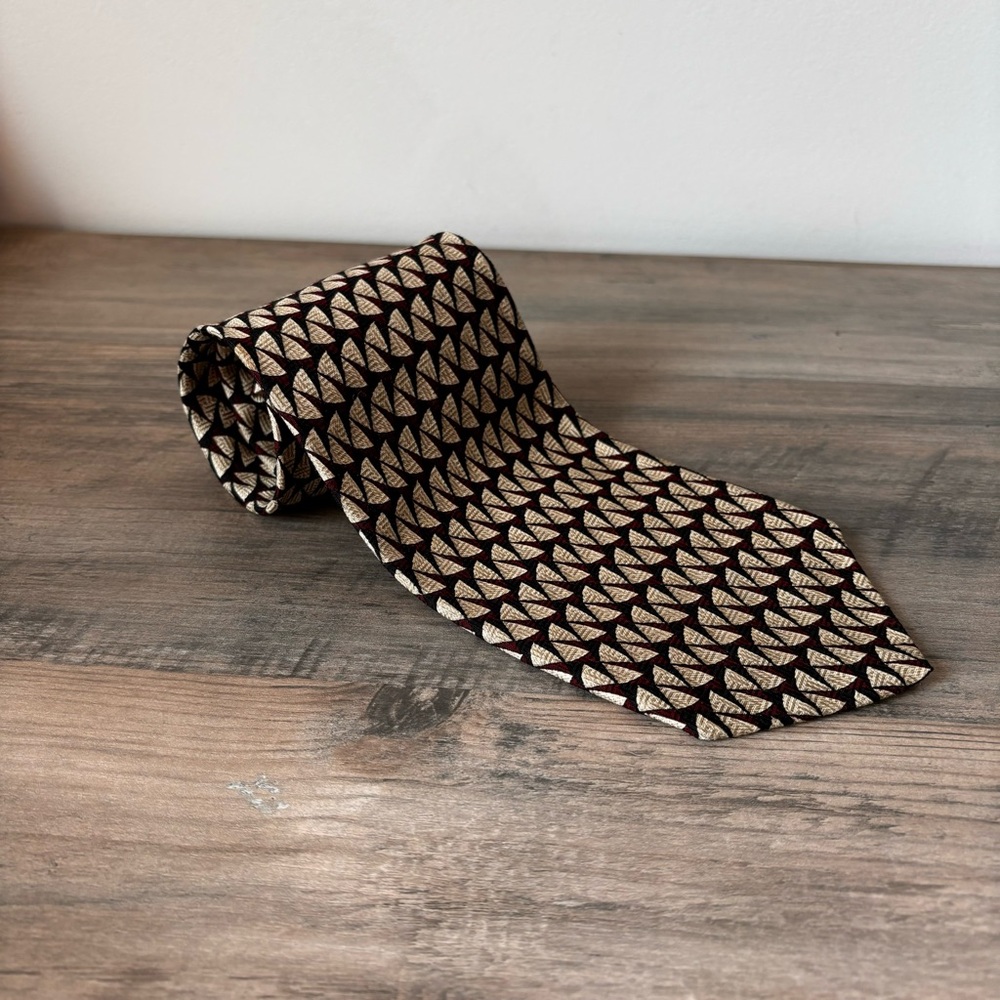 Hickey Freeman Geometric Print Silk Tie Necktie Hand‎ Sewn Made in the USA